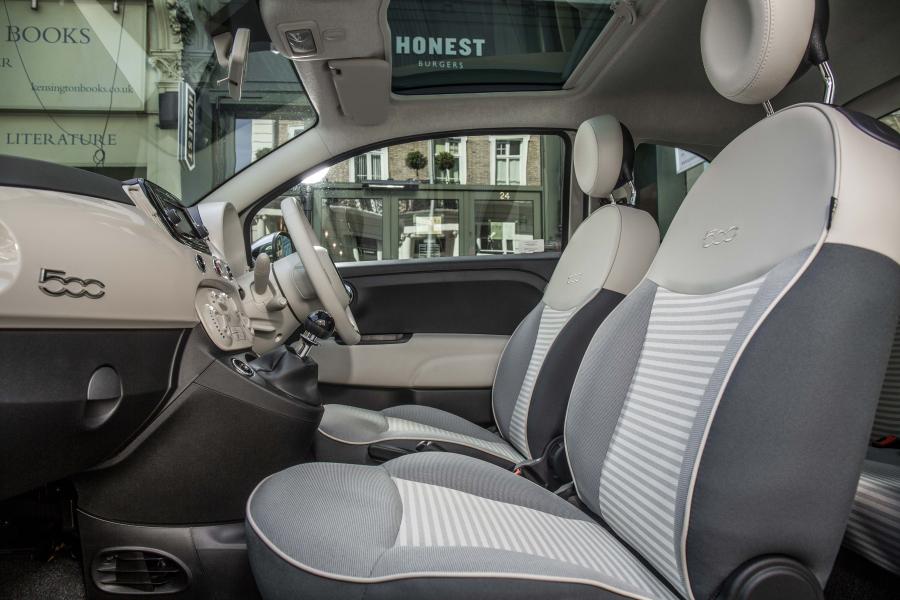 Интерьер Fiat 500 Collezione (312) 2018 года  (UK) (фото 37 из 40)